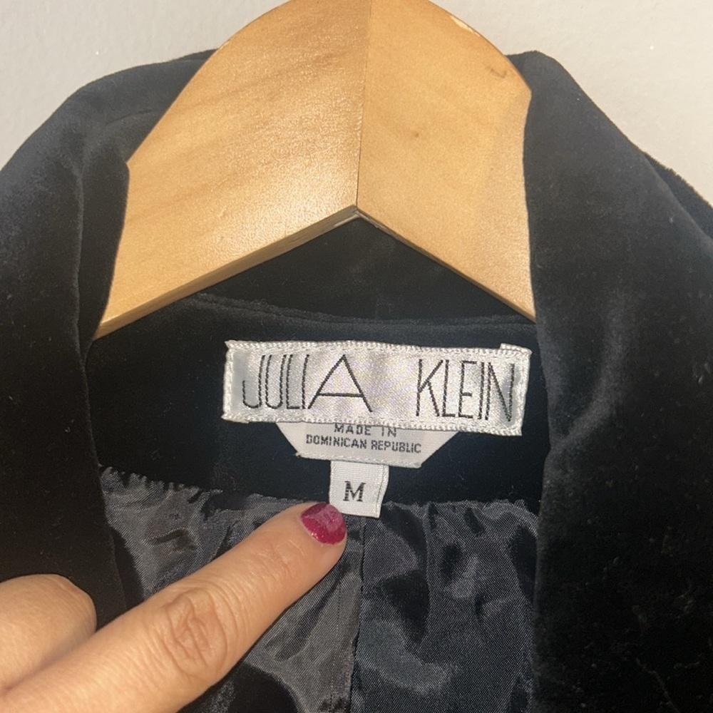 Velvet Oversize Black Coat - Picture 3 of 6